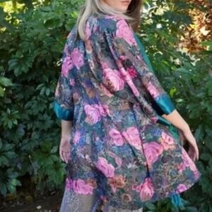 Victoria's Secret Vintage Sheer Floral Pink Green Kimono Robe 2676-AE